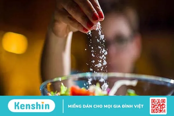 Ăn mặn bị gì? Tác hại của ăn mặn mà bạn nên biết 5