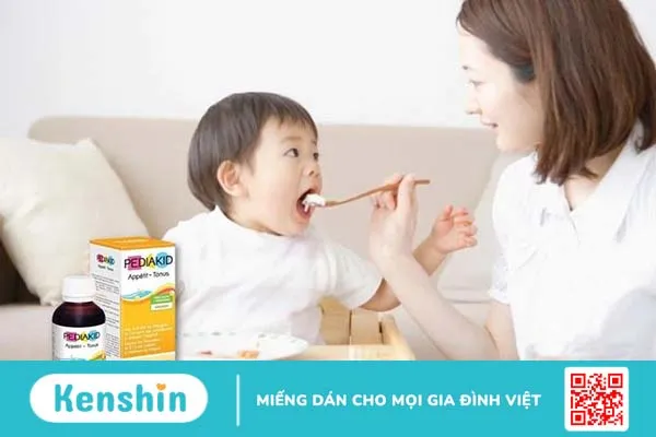 Khi trẻ biếng ăn và tăng cân chậm cho trẻ uống siro Pediakid