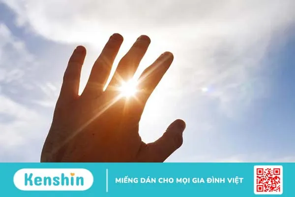 Bật mí lợi ích của ánh nắng mặt trời và cách tắm nắng hiệu quả, an toàn 1