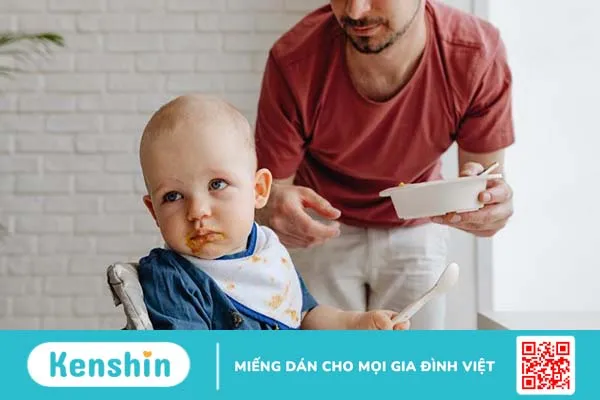 Bé 2 tuổi không chịu ăn phải làm sao? Giải pháp giúp bé ăn ngon miệng hơn 2