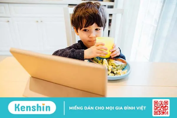 Bé 2 tuổi không chịu ăn phải làm sao? Giải pháp giúp bé ăn ngon miệng hơn 3