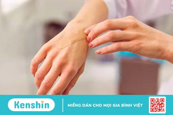 Bị bỏng độ 2 không nên bôi kem đánh răng