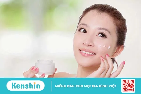 Các mẹ bầu cần lưu ý không nên sử dụng các sản phẩm đặc trị mụn trong thời kỳ mang thai