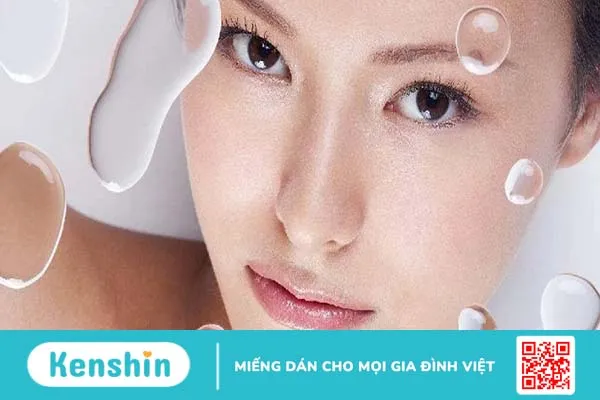 Xịt khoáng là bước chăm sóc da giúp làn da luôn mềm mịn