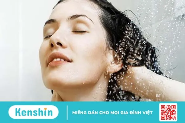 Cách gội đầu đúng cách để tránh tình trạng rụng tóc 4