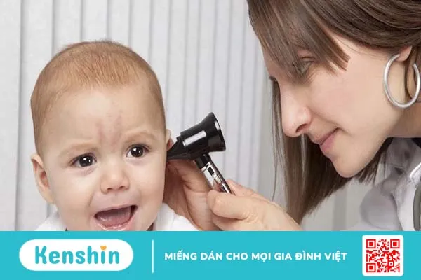 Cách lấy ráy tai ướt cho bé 2