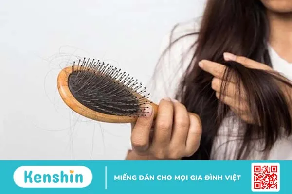 Nhiều người sử dụng cách trị rụng tóc dân gian tại nhà vì sự an toàn, đơn giản mà lại hiệu quả