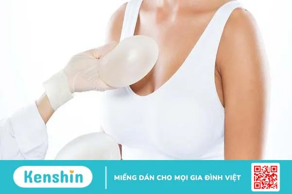 Cảnh báo những biến chứng đặt túi ngực không thể chủ quan 1