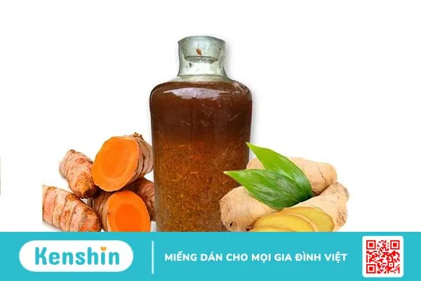 trị rạn da sau sinh bằng rượu nghệ 4