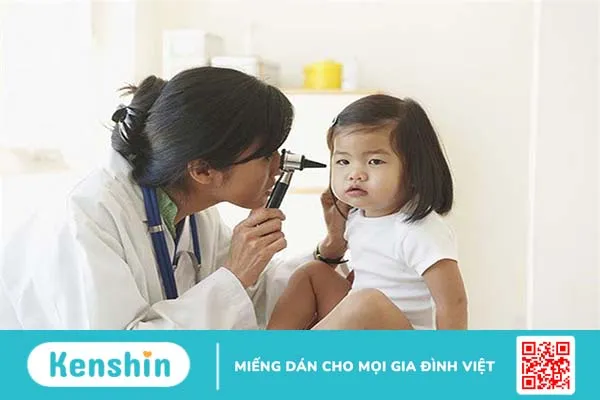 Viêm tai giữa ứ dịch có tự khỏi không là thắc mắc của nhiều người khi gặp phải tình trạng này