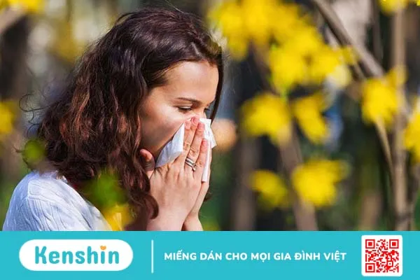 Dị ứng vùng da quanh mắt có nguy hiểm không? 2