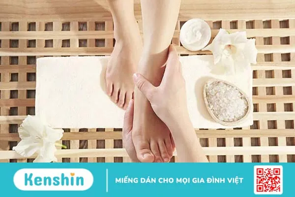 Hiểu về tình trạng đá bóng bị đau gót chân và cách phòng tránh 2