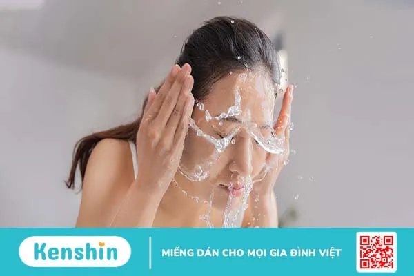 Học ngay cách trị mụn đỏ 2 bên má đơn giản và hiệu quả tại nhà 3