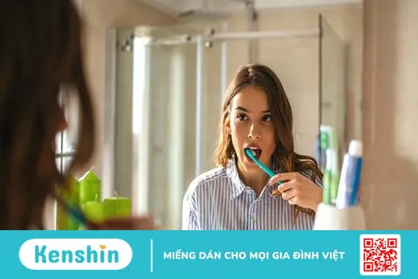 Vệ sinh răng miệng không đúng cách