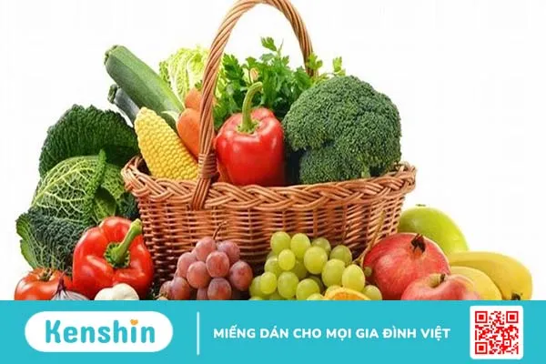 Bổ sung thêm trái cây và rau củ xanh vào khẩu phần ăn hàng ngày để ổn định đường huyết trong máu, cân bằng nội tiết tố và hạn chế nhiễm trùng