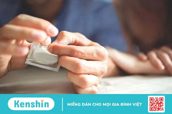 Một số nam giới gặp khó khăn khi sử dụng bao cao su