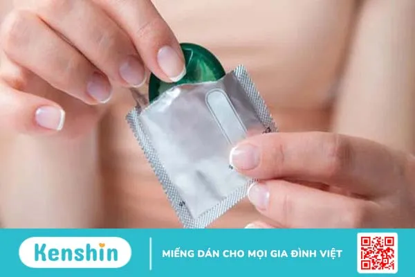 Dùng bao cao su siêu mỏng để có cảm giác chân thực nhất