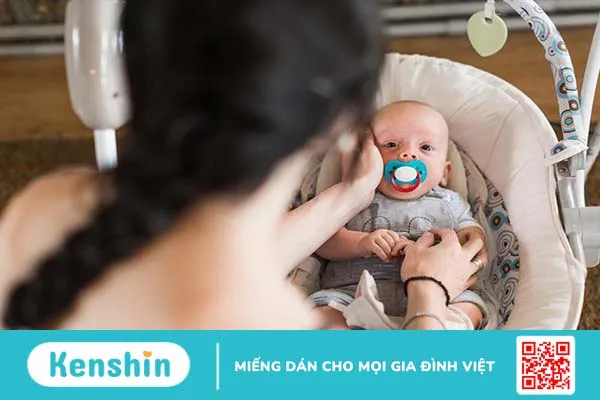 Lạm dụng ti giả có thể là nguyên nhân dẫn đến tình trạng tắc tia sữa