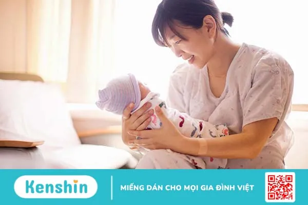 Giữ tinh thần thoải mái là một trong những cách kích sữa đơn giản mà hiệu quả