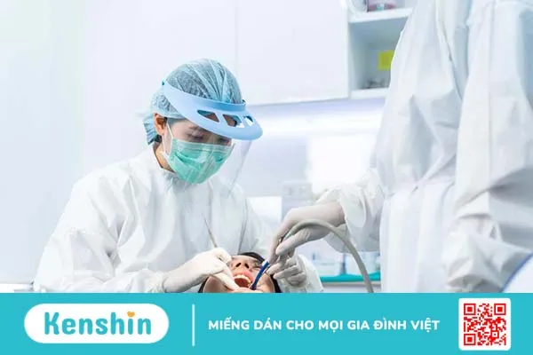 Đến nha khoa loại bỏ bựa răng để không làm ảnh hưởng đến răng