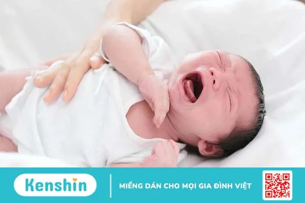 Ngộ độc sữa hết hạn gây ra triệu chứng gì?2