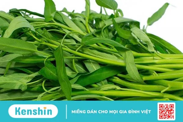 Người bệnh cần lưu ý không được sử dụng rau muống khi chưa được nấu chín