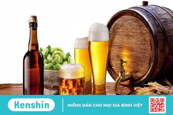 Người bị trĩ không nên sử dụng đồ uống có cồn vì dễ làm cho nội tạng tích nhiệt, thời gian lâu sẽ gây trĩ