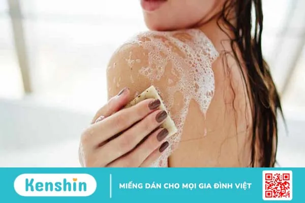 Nguyên nhân gây mụn nhọt ở lưng và cách điều trị 4