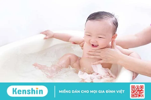 Nhận biết nhanh những dấu hiệu của bệnh hắc lào ở trẻ em 3