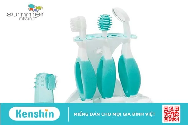 Bàn chải đánh răng cho bé 1 tuổi: bàn chải Summer