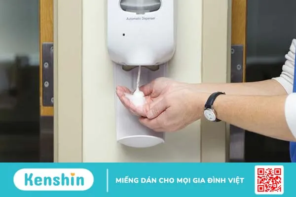 Những nguy cơ tiềm ẩn khi tự truyền dịch tại nhà 2