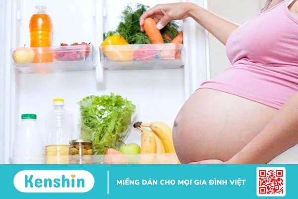 Lười vệ sinh răng miệng khiến răng bị xỉn màu khi mang thai