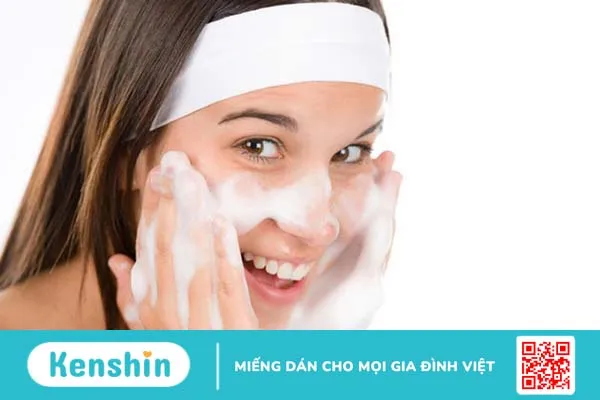 Retinol có trị mụn không? Công dụng của Retinol-3