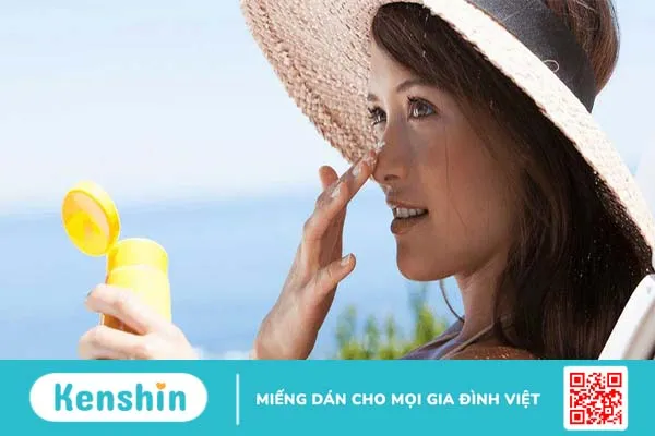 Tại sao phải sử dụng kem chống nắng? So sánh kem chống nắng Vichy và La Roche Posay?