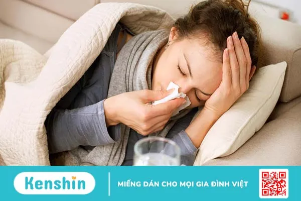 Sốt đau họng là bệnh gì? Phân biệt và điều trị sốt đau họng ở người lớn và trẻ em 1