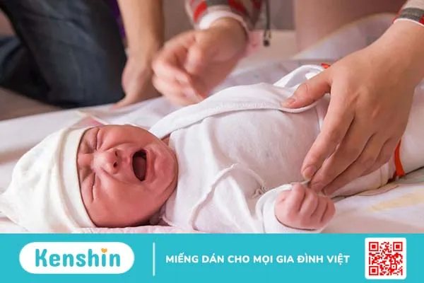 Chứng tắc tuyến lệ ở trẻ sơ sinh có nguy hiểm không?