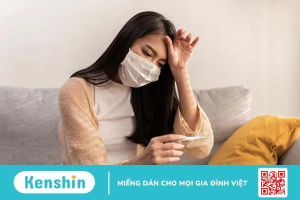 Tiêm vaccine Moderna có sốt không? Phải làm sao nếu sau tiêm vaccine Moderna bị sốt? 2