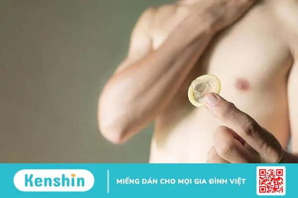 Quan hệ tràn bao cao su có thể tăng khả năng mang thai