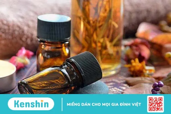 Top 6 tinh dầu kích thích mọc tóc và ngăn ngừa rụng tóc tốt nhất  3