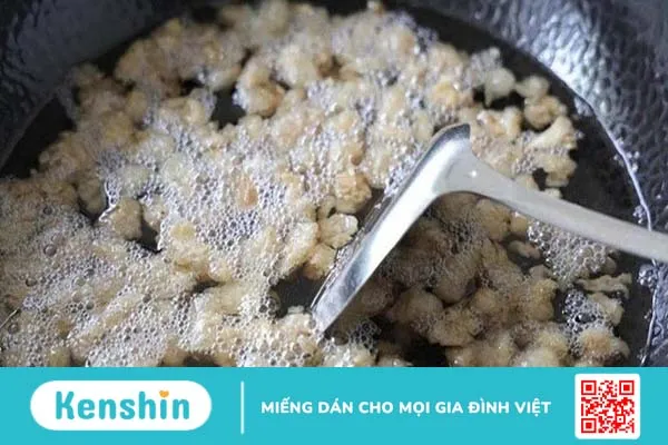 Tóp mỡ bao nhiêu calo? Tại sao ăn tóp mỡ dễ gây tăng cân? 1