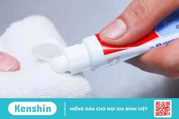 Chỉ nên bôi kem đánh răng lên vùng da bị nám