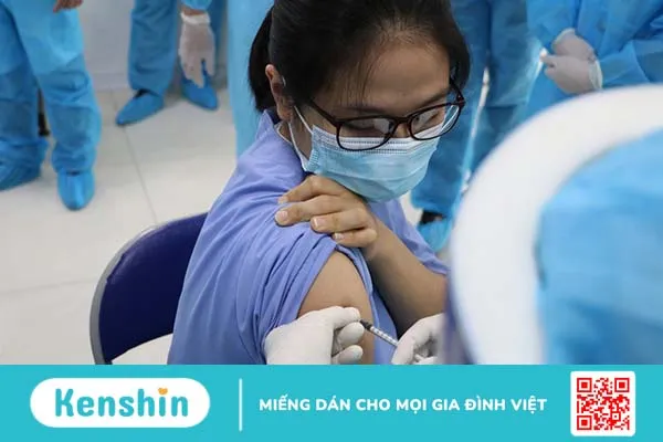 Trước khi tiêm vaccine Covid cần chuẩn bị gì và chế độ dinh dưỡng trước khi tiêm 2