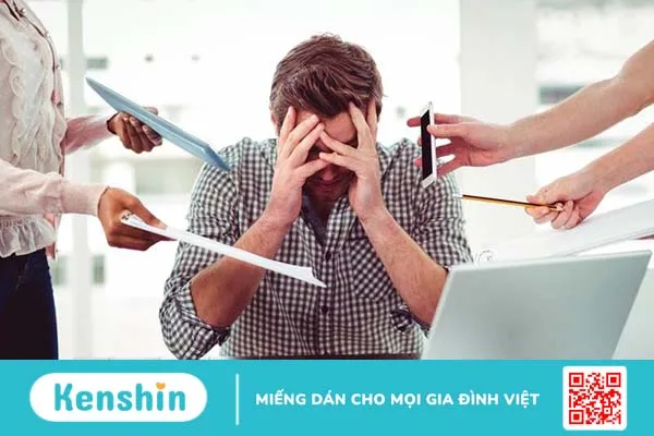 Cơ thể bị căng thẳng, stress kéo dài thì sẽ dễ dẫn đến nguy cơ bị rụng tóc