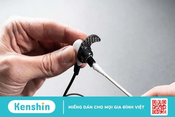 Viêm tai giữa có nên đeo tai nghe không? Nên cải thiện thói quen dùng tai nghe như thế nào? 3