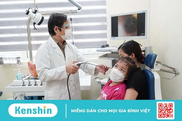 Viêm tai giữa mạn tính thủng nhĩ có nguy hiểm không? 4