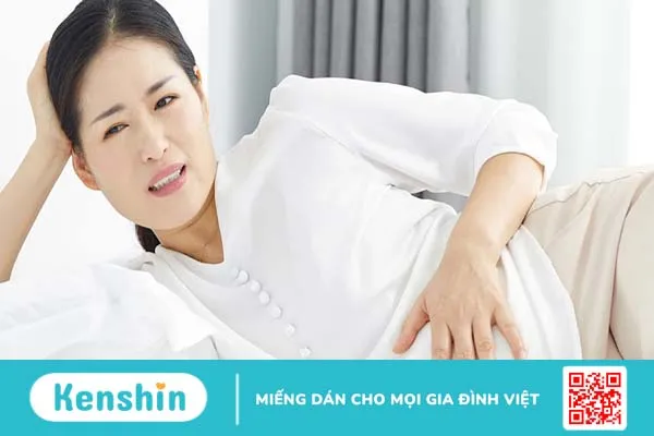 Bầu 4 tháng bị đau nhói bụng bên phải do đâu? Có nguy hiểm không?