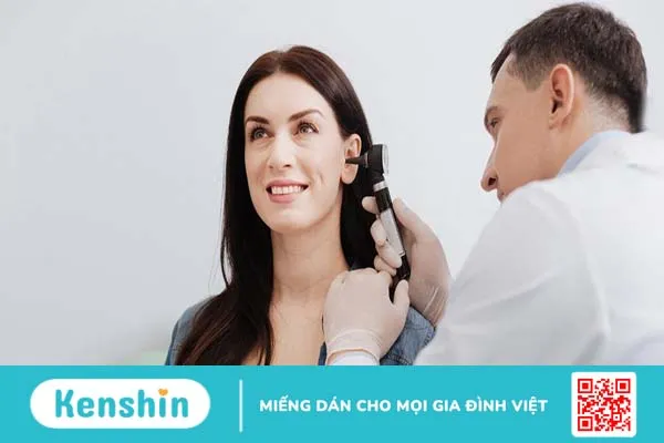 Bệnh viêm tai giữa có di truyền không?