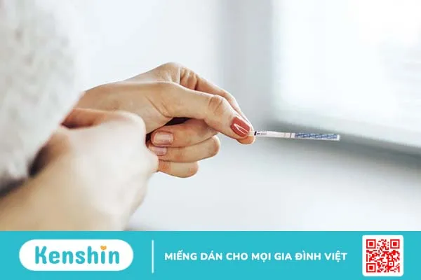 Cách sử dụng que thử rụng trứng an toàn và hiệu quả