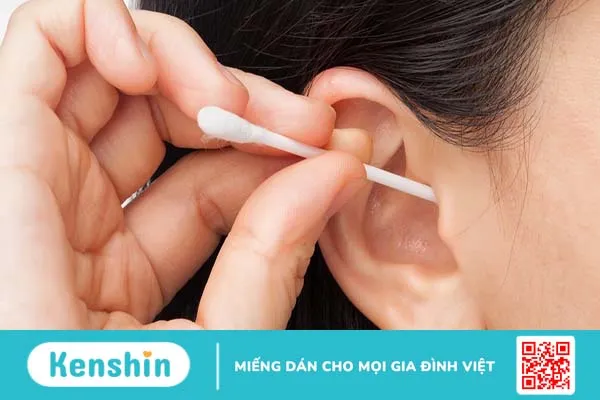 Có nên rửa tai bằng oxy già hay không?