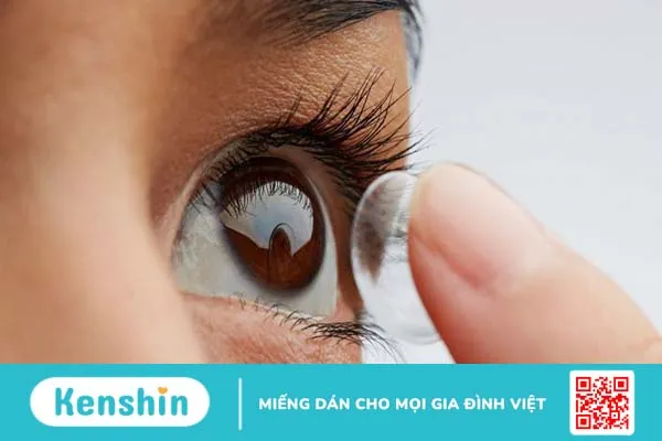 Đeo lens nhiều có hại mắt không?